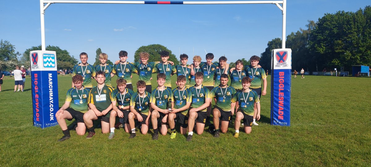 Huge congratulations to our YR10 rugby boys who were crowned U15 Bedfordshire County Cup Champions with a superb 31-14 win vs Samuel Whitbread yesterday afternoon @ Biggleswade RFC!!! 📷📷 #teamsharnbrook