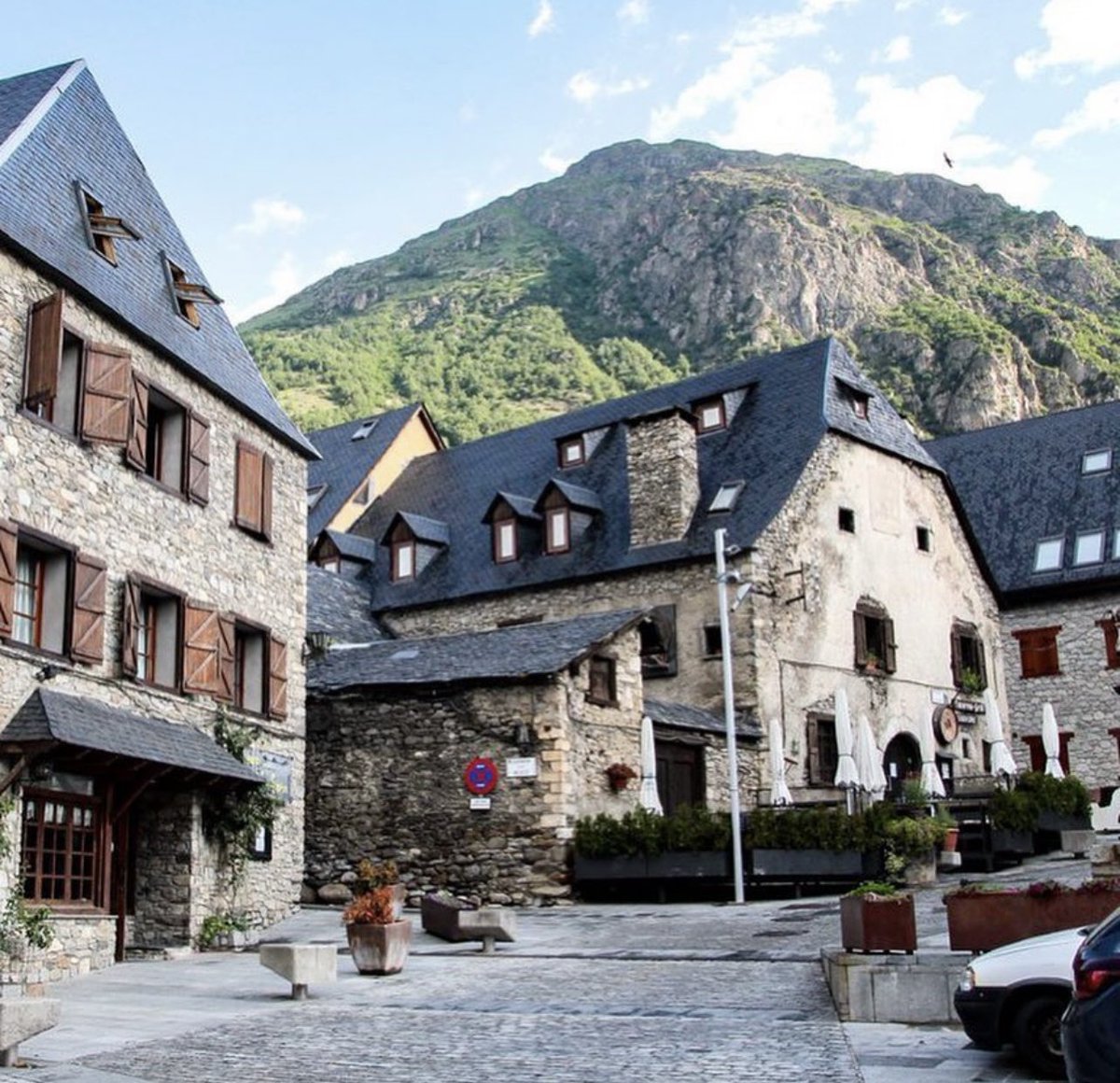 SNÖ Hotels tweet media