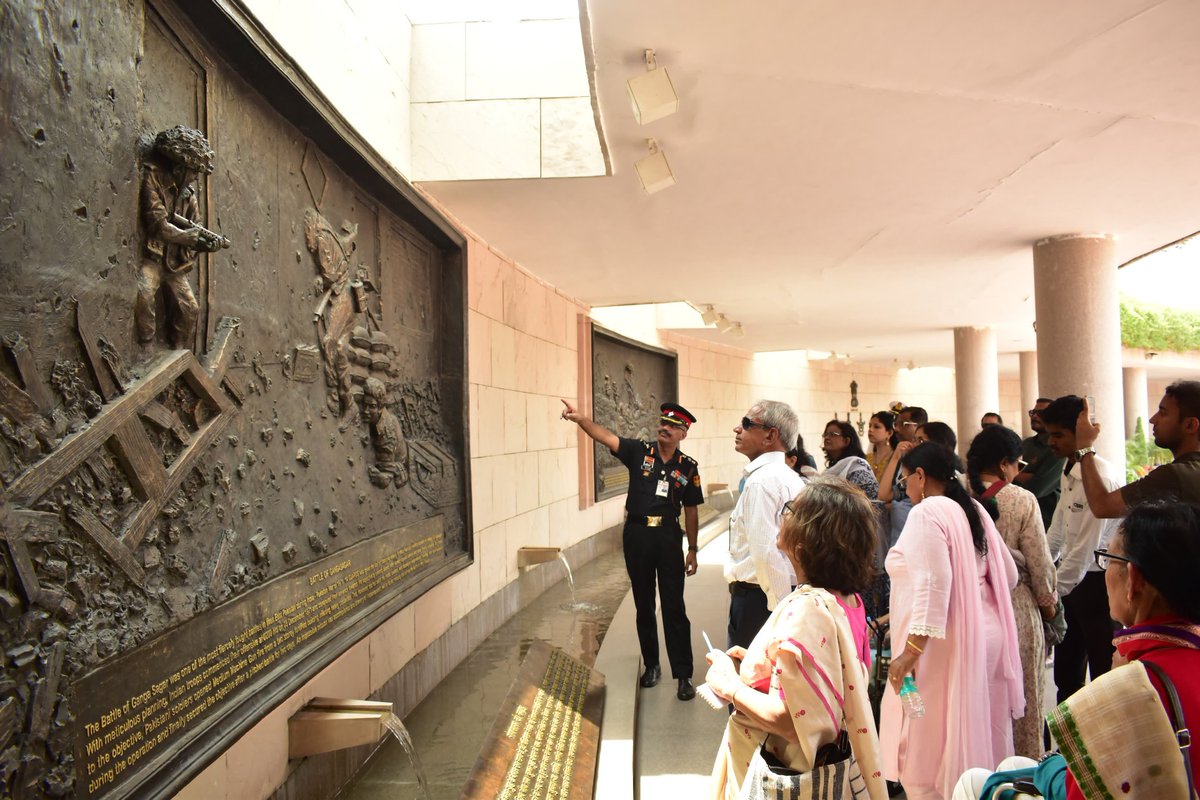 salute2soldier's tweet image. On being taken on a guided tour at #NationalWarMemorial, #Distinguished #Padma Awardees #2024, were awestruck by the valorous tales of #Bravehearts in epic battles as depicted on #murals in #VeertaChakra. They also appreciated the solemnity and conceptual design of the #Memorial.