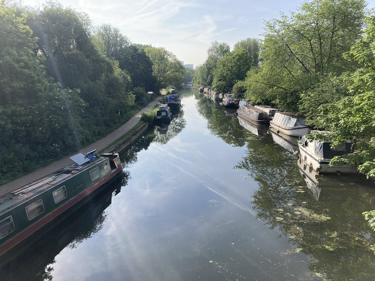 London is looking stunning this morning 😎