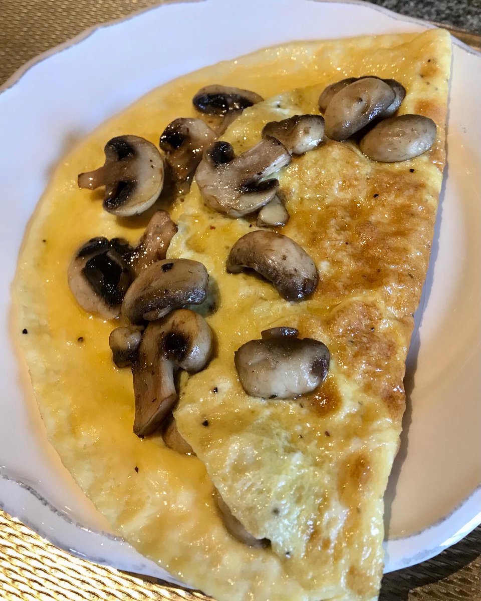 ednoveanfarm's tweet image. It’s another gorgeous morning. Breakfast is being cooked and the sun is shining #cornwallbedandbreakfast #lovecornwall