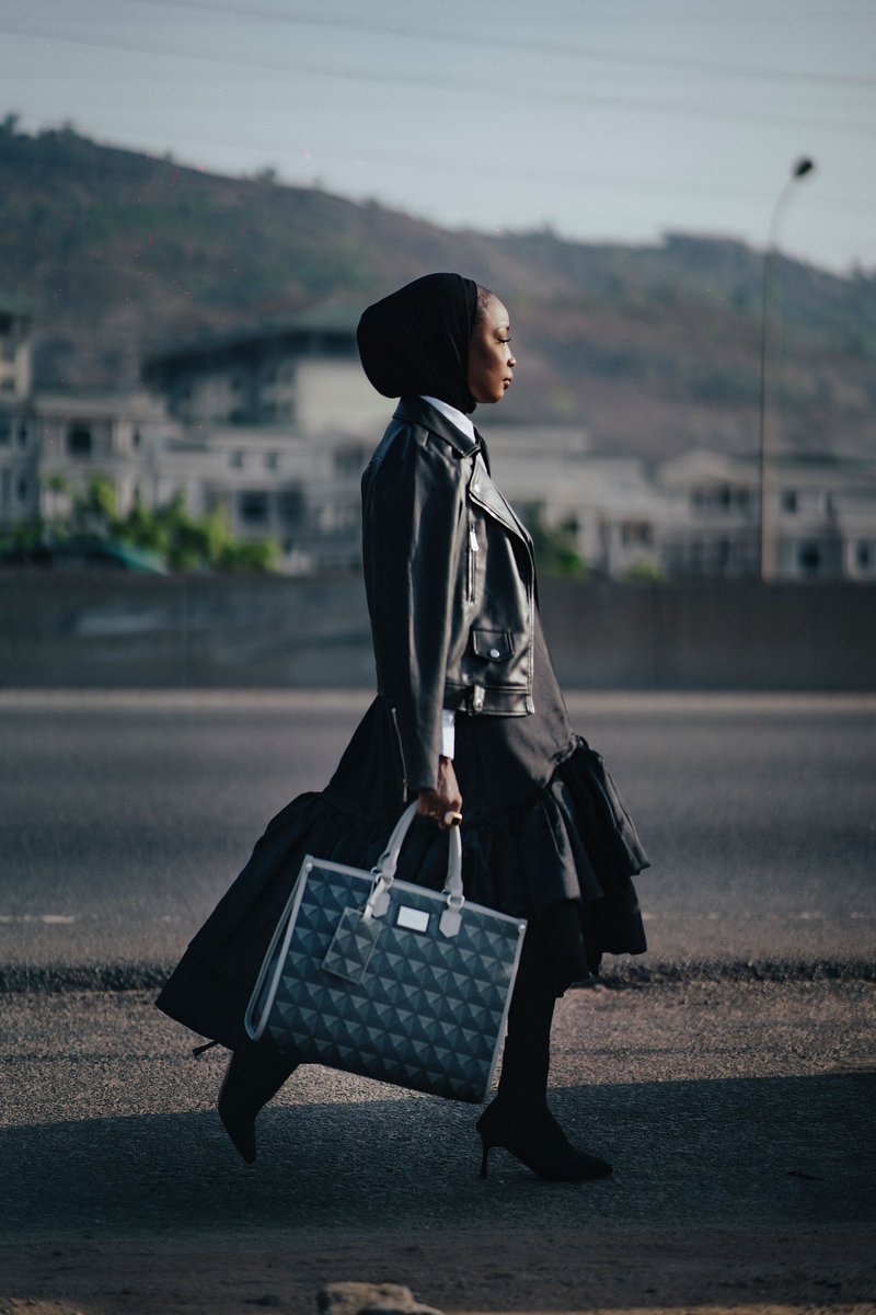 saamaccido_'s tweet image. Let me reintroduce MYSELF
AFRICANA X SA’A
Your Next BILLBOARD, VOGUE Girl COVER ♟