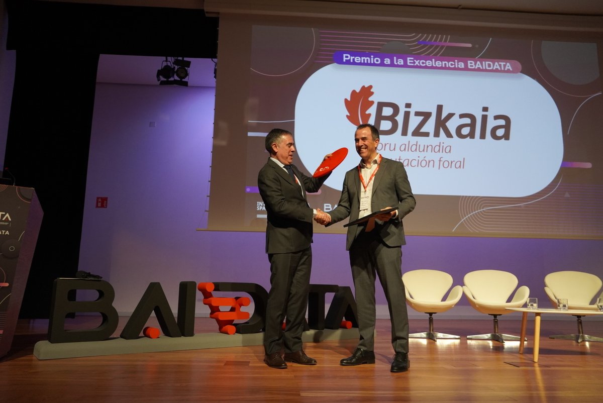 La Diputación Foral de Bizkaia galardonada con el Premio a la Excelencia BAIDATA en la categoría de Ecosistemas de Datos, por su iniciativa para promover un modelo de innovación social basado en la colaboración y la tecnología.