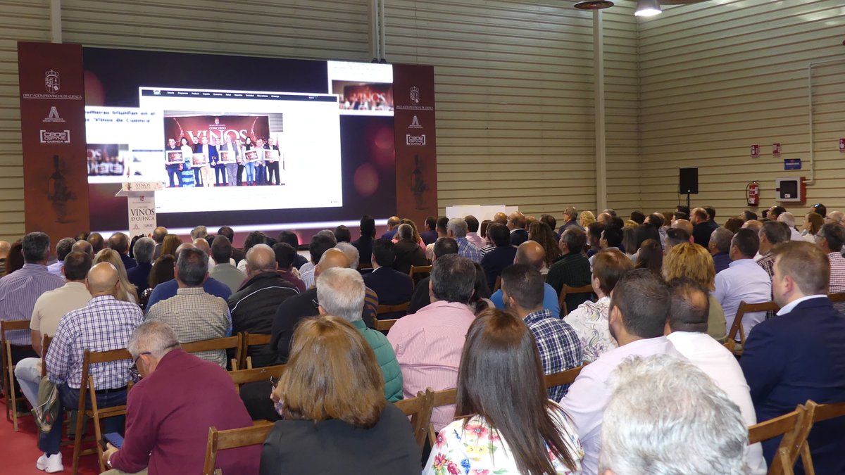 El vicepresidente @ceoecuenca y presidente @HosteleriaCu asiste a la entrega de la XXX edición del Concurso de Vinos de Cuenca que organiza @DipuCuenca junto con miembros del equipo técnico de la Confederación. Ambas organizaciones han colaborado en la organización de este evento