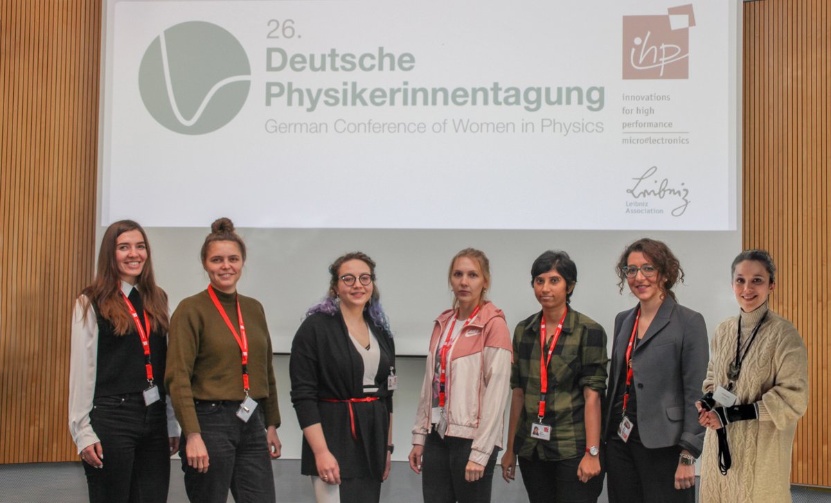 'Material Girls' #PhysikerinderWoche - Seven accomplished women who reside in the Materials Research Department of @waferffo... @BMBF_Bund #womeninscience #womeninphysics #physikerin 👩‍💻👉 dpg-physik.de/vereinigungen/…