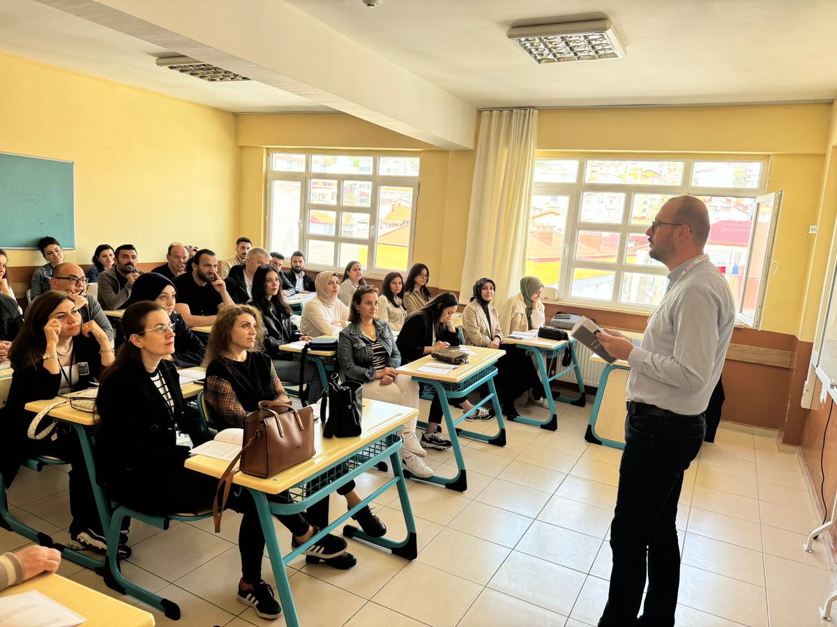 Sayın Valimiz Muammer Erol’un teşrifleri ile, Kariyer Temalı PDR Günlerinin ikinci ve son gününde alanında uzman akademisyenlerimiz atölye çalışmalarını gerçekleştirdi. @turkpdrdernegi @mesutyldrm_pdr