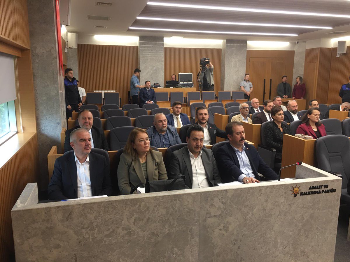 Belediye Meclis Üyelerimiz, AK Parti grubu olarak Beylikdüzü Belediye Meclisi Mayıs Ayı 2. Meclis Toplantısına katılım sağladılar.