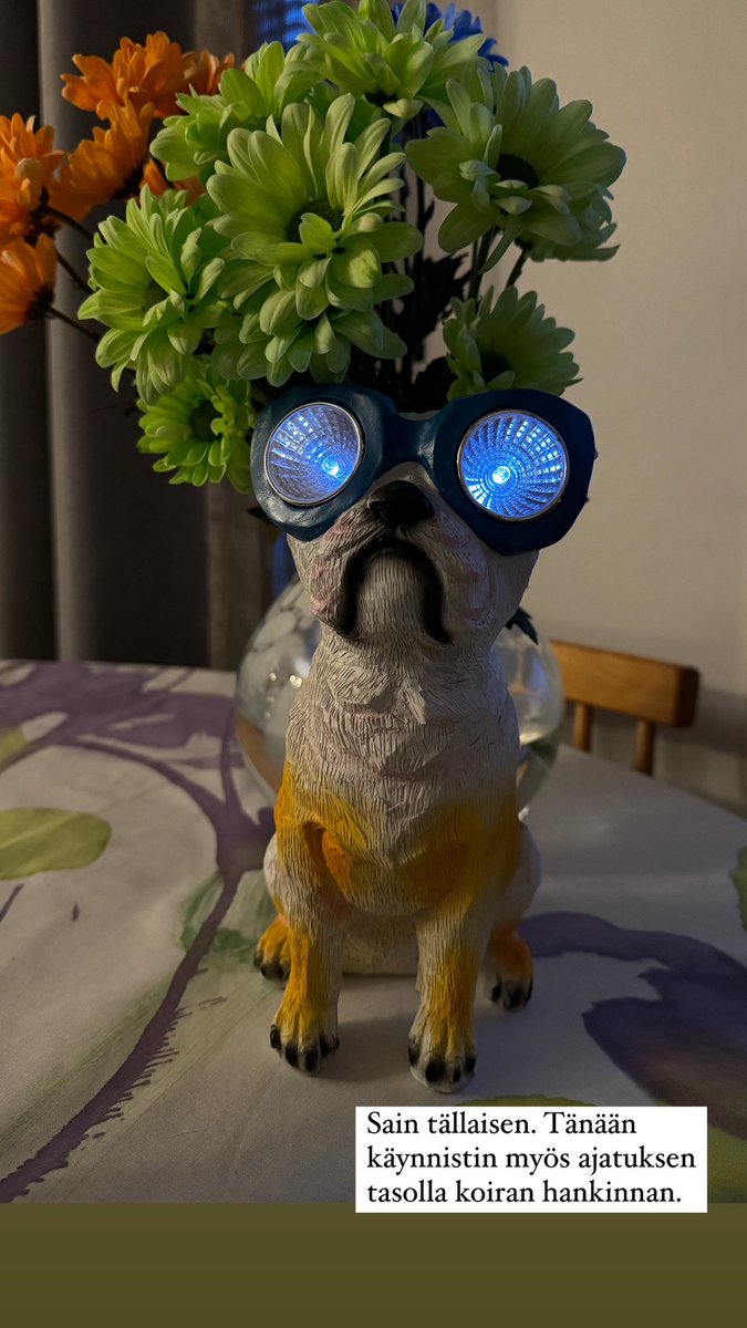 Aamun tasa-arvoajatus: pienille lapsille tyypillistä on riehaantua, keski-ikäisille tehdä liikaa töitä, vanhuksille muistella vanhoja asioita. Siis: Jos lapset eivät saa riehua, keski-ikäiset eivät saa tehdä liikaa töitä eikä vanhat muistella liikaa.