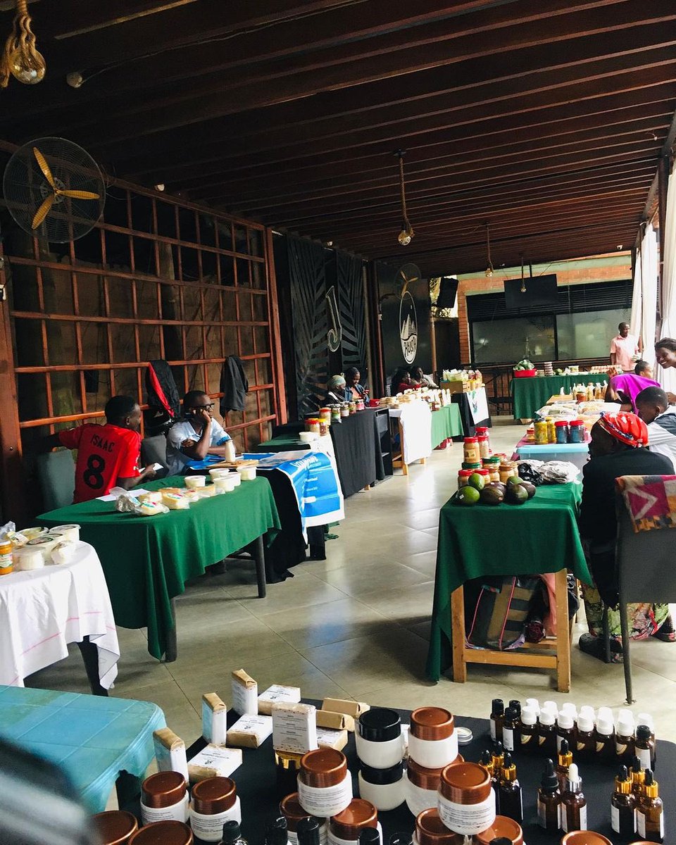 Get everything you need for a fabulous week at the 7 Hills Farmers Market this Saturday at Kush Lounge! 🍅🎶 From fresh organic produce to top-tier entertainment, we’ve got it all. Open from 8AM - 1PM. Don’t miss this opportunity! ✅