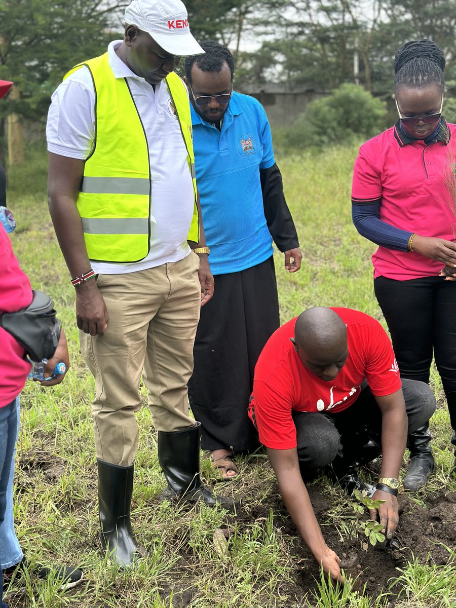 ⁦CRA ⁦@DRSKenya⁩ joined the PS SDI&CS ⁦⁦⁦⁦@JuliusKBitok⁩ in the TREE PLANTING at Meat Training Institute, Athi River in Mavoko Sub-County, Machakos County. Participating teams came frm local community led by DCC, TARDA, KCB, YOUTH FUND, Climate Change Unit