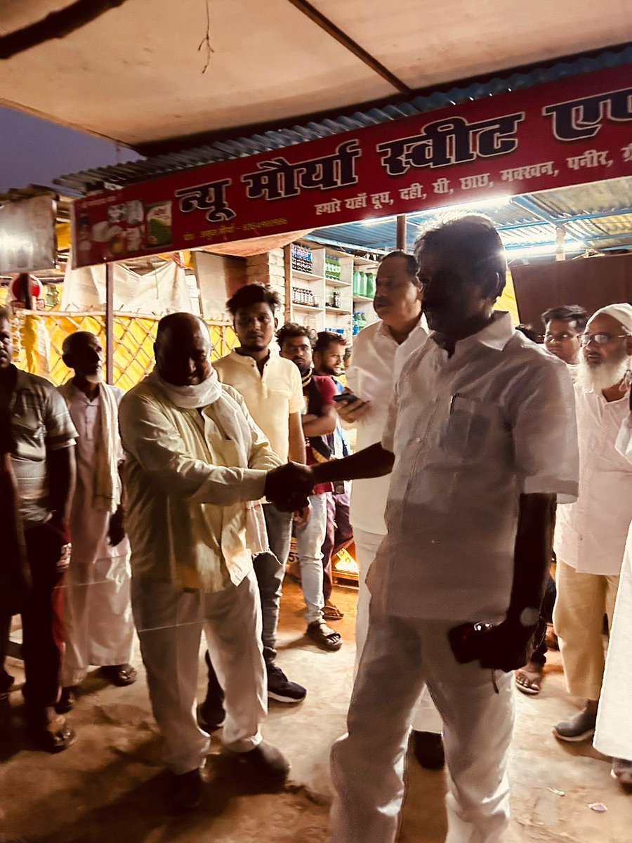Amidst the grassroots workers of Raebareli, it’s evident: the Congress is the heartbeat of this region. Raebareli stands poised to endorse Shri Rahul Gandhi with a thunderous majority!