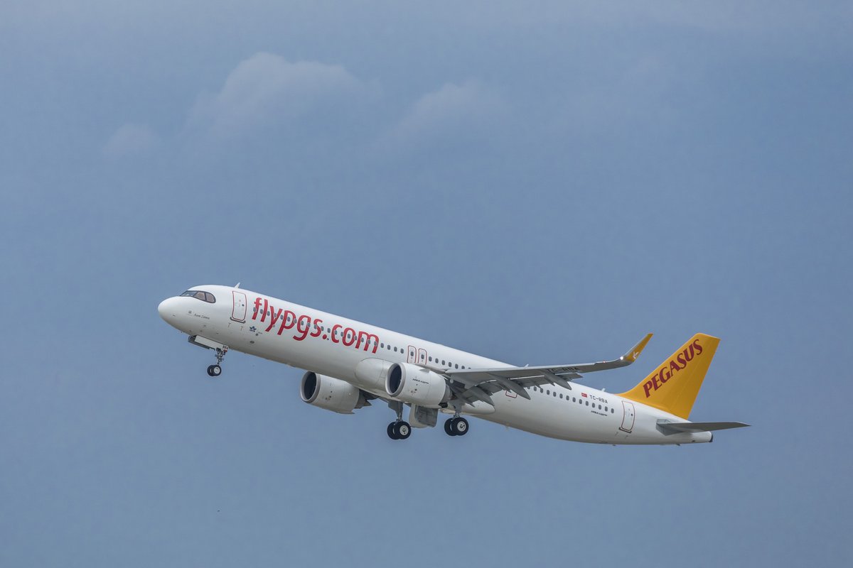 🆕| Now winging its way to EDI, @flymepegasus! The airline will arrive at Scotland's busiest airport for the first time with year-round flights to Istanbul, kicking off in June. More: bit.ly/4brXKcW