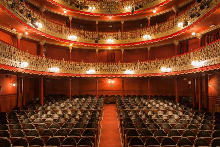 Buenos días a todos/as.
#teatro @teatrolara  javiersedano.blogspot.com/2024/05/teatro…
