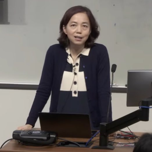 BEST TEACHERS MAKE COMPLEX MATTERS DAMN SIMPLE. No matter how much you know about #AI or #GenAI, you will walk away with some thought provoking information from this session from one of our best, @Stanford professor @drfeifei What we see and what we value: Al with a human…