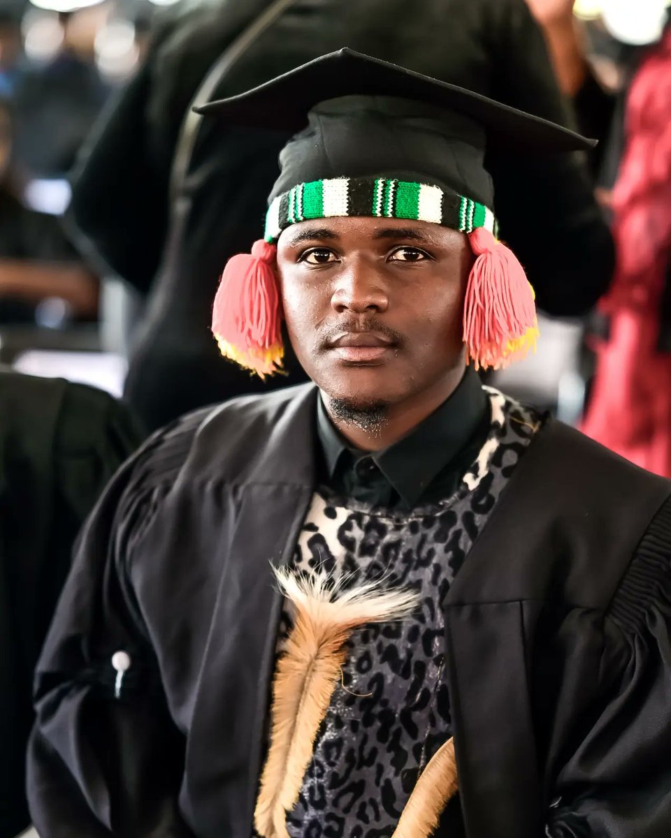 A WSU Graduate in the Faculty of education proudly dorns African inspired attire, celebrating his roots as he climbs the academic ladder! 🎓🔥 #wsugrad2024 #InPursuitOfExcellence #MyWSU #WSU2024