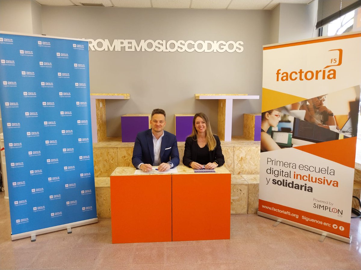 Renovem el conveni de col·laboració amb @FactoriaF5 per continuar generant transformació social a la ciutat de #Barcelona. Una iniciativa innovadora i disruptiva que millora la vida de les persones.