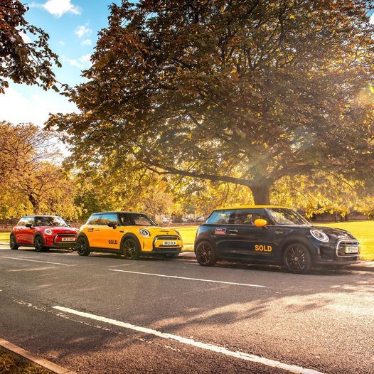 ☀️The sun is shining and it's FRIDAY! What's not to like! ☀️ - - #sunshine #mini #minicar #electriccar #estateagent #harrogate #theharrogateagent