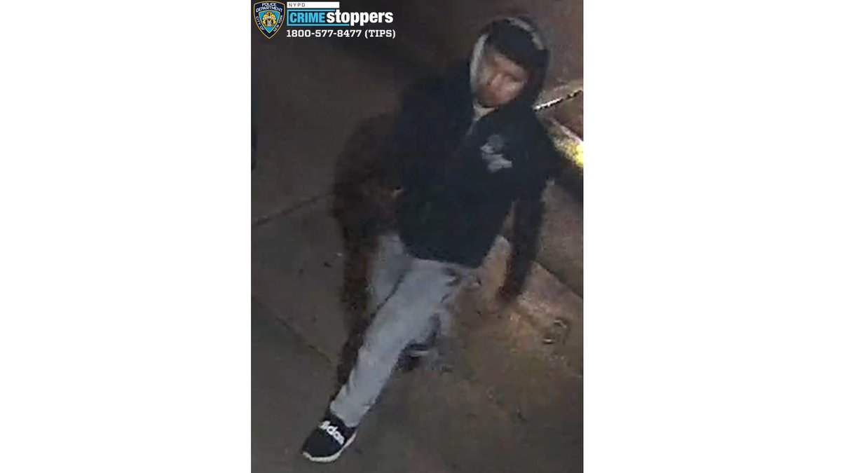 🚨WANTED-Attempted ROBBERY: On 5/5/24 at approx. 8:55PM, inside 104-38 38 Ave @NYPD115PCT Queens. The suspect stabbed a 22-yr-old male victim in the neck & demanded his property.  Any info call us at 800-577-TIPS or anonymously use crimestoppers.nypdonline.org    Reward UP to $3,500