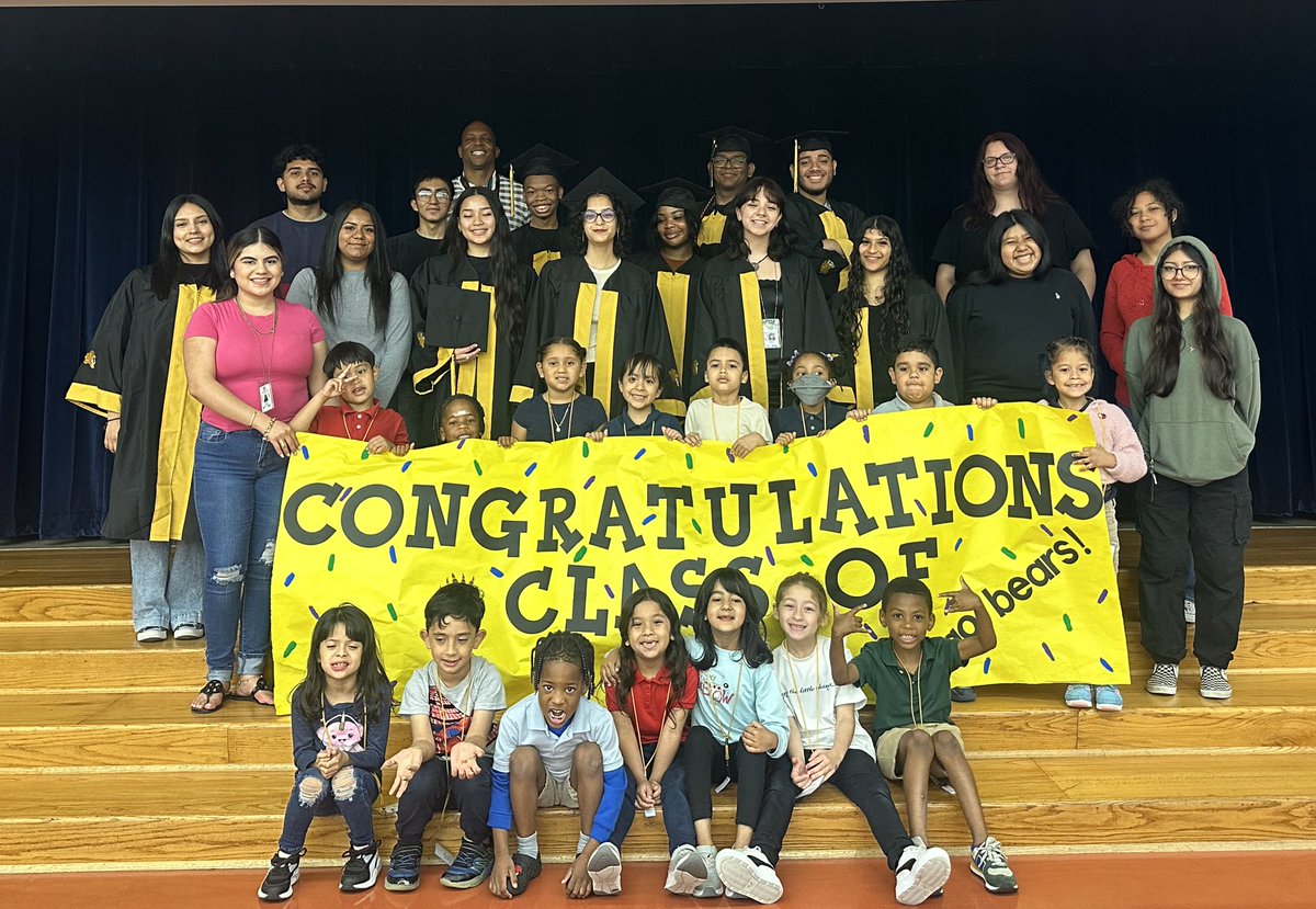 🎓🌟 Congratulations to the PALS graduating class of 2024! 🌟 The impact that you have had on the @Youens_Gators students you mentor will last forever. 🎓#PALS #Classof2024