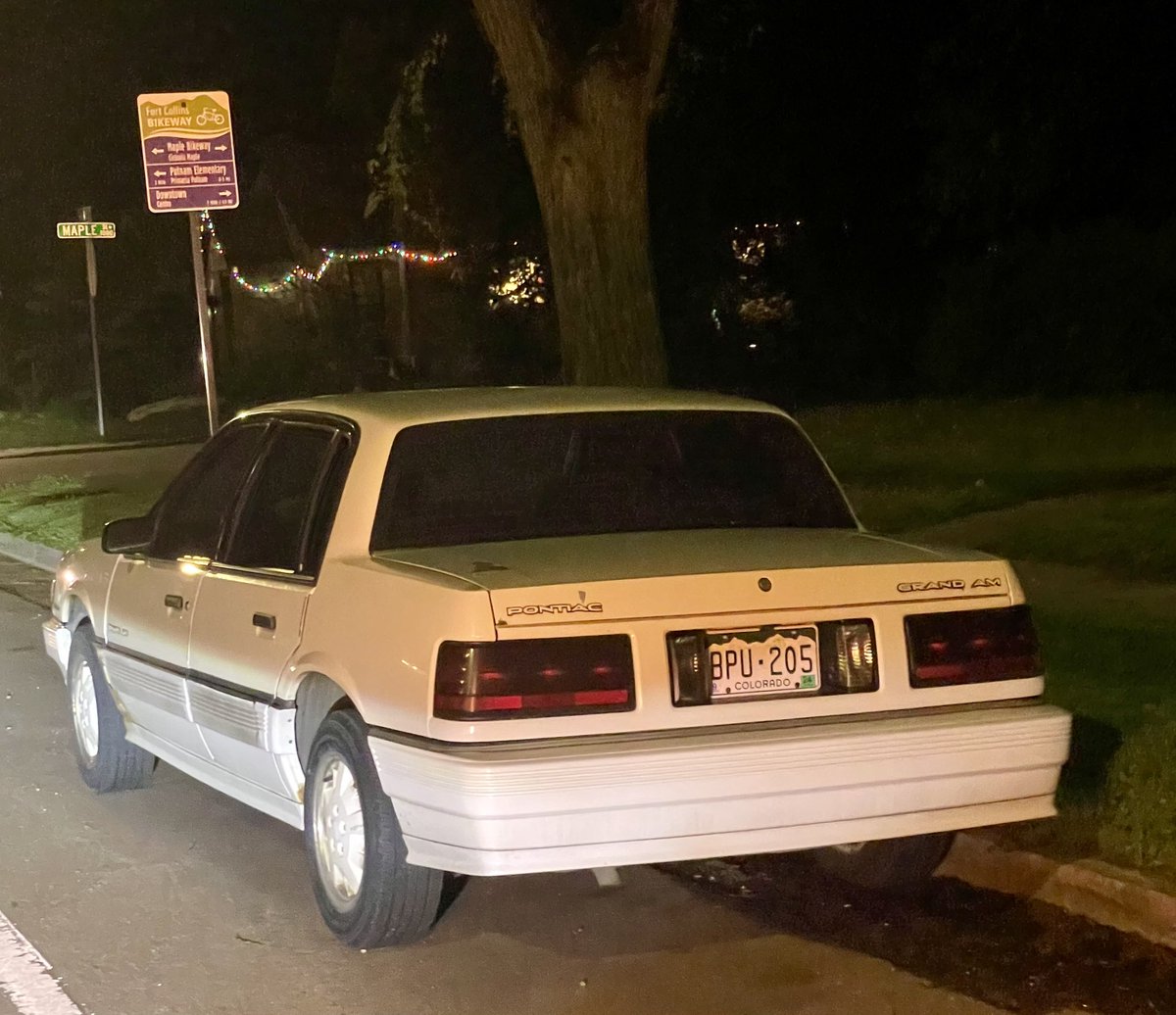Car_Guy_Tom's tweet photo. Dang! This might be the first first-generation Grand Am I’ve seen in a decade. Guessing this is an LE. #GrandAm #Pontiac #Cladding #FortCollins #CarSpotter https://t.co/NmQx1wXcOR