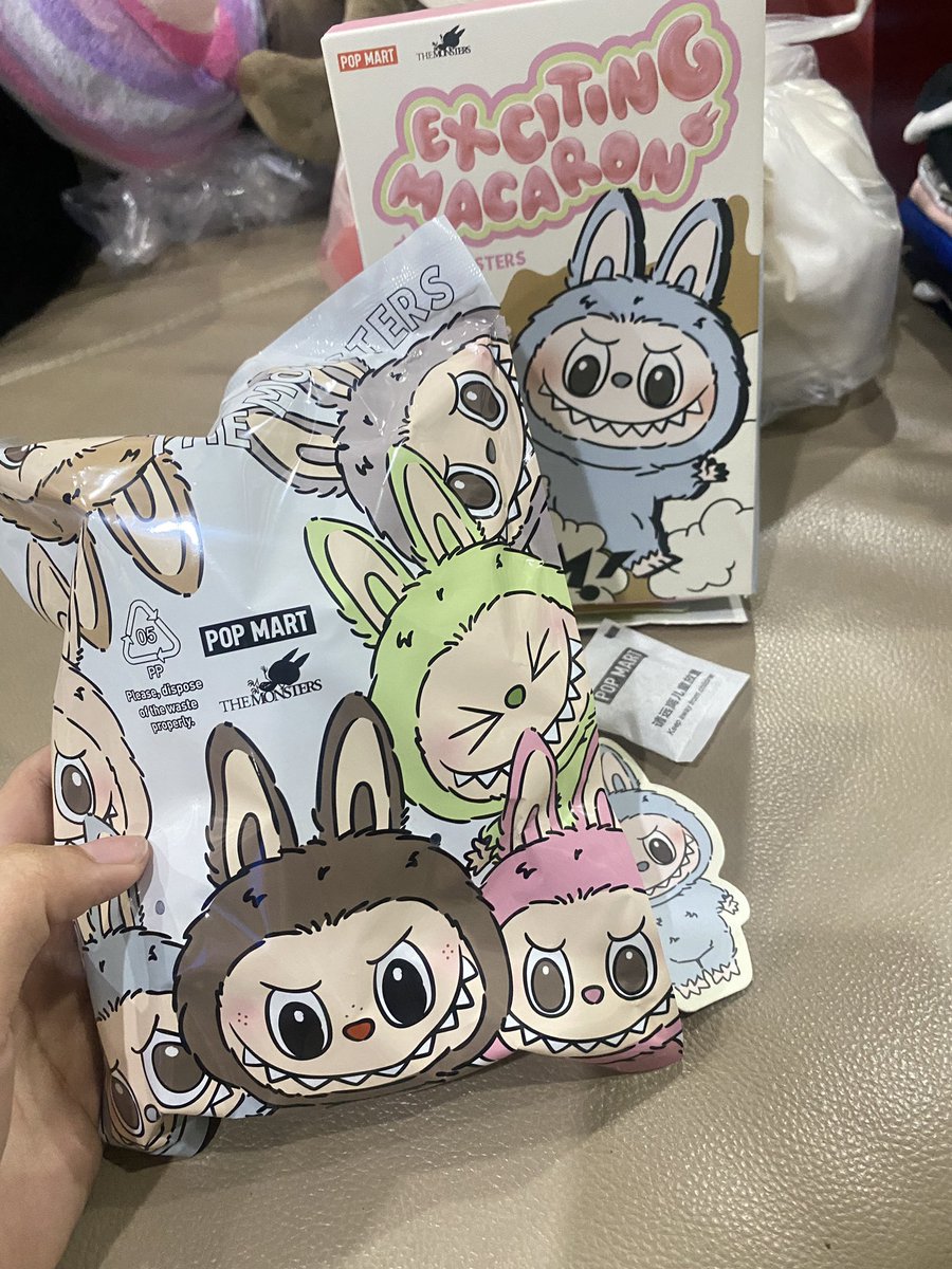 ส่งต่อค่ะ สีไม่ถูกใจคุณแม่ 2900 ค่ะ  #ตลาดนัดpopmart  #ลาบูบู้ #ลาบูบู้มาการอง