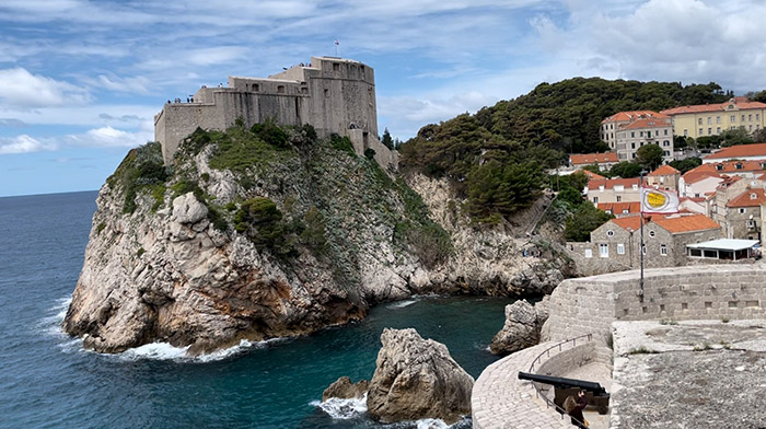FlixChatter's Croatia holiday - visiting some of #GameOfThrones filming locations in Dubrovnik » wp.me/pxXPC-iZm Whether you’re a GOT fan or not, this historical city is well worth a visit! 🤩🏰 #Dubrovnik #Croatia #travel 🇭🇷