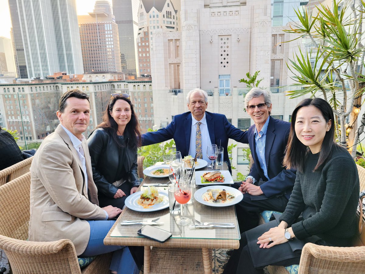 Great company and conversation with amazing rooftop views in DTLA. Awesome to see Dr. Kumar Sharma @UTHealthSANeph and my @KeckKidneys colleagues.