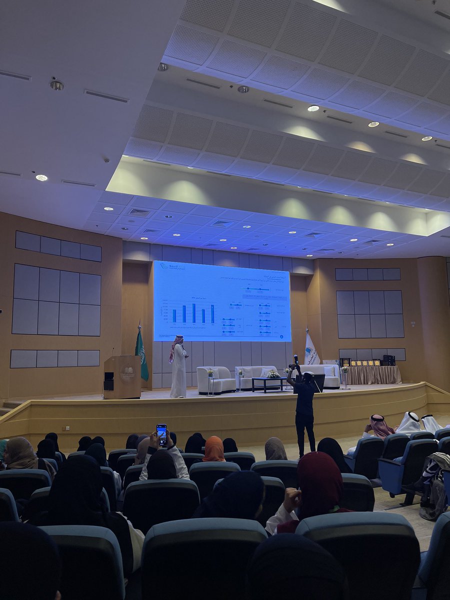vxesoo's tweet photo. It was a great and productive day. Happy and honoured to be a part of it! ✨💫🤍
#Research_day https://t.co/QztI6EPkIk