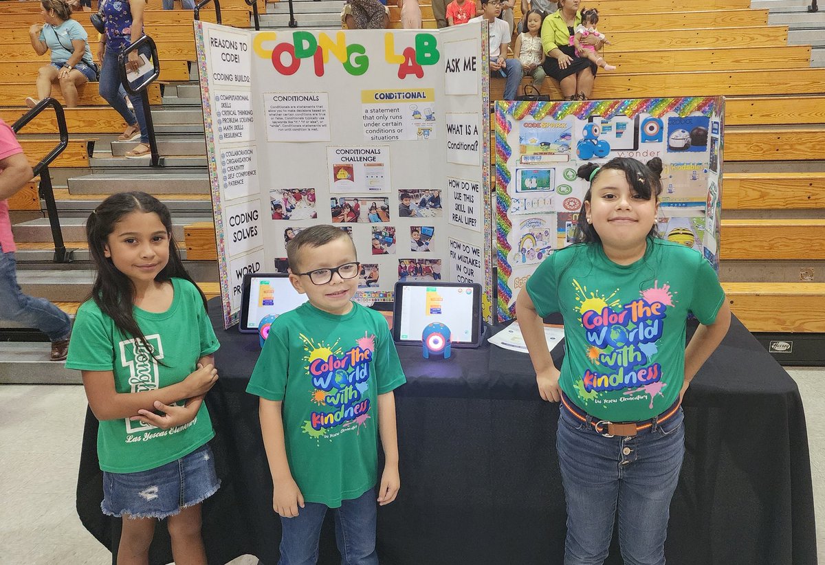 LYEcoding's tweet image. What an incredible experience for our amazing Longhorns! It was a joy to witness these fantastic students shine at LFCISD STEAM night. They truly rock! @Las_Yescas @LosFresnosCISD