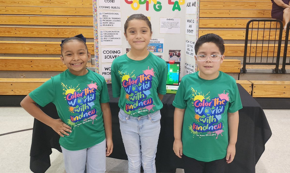 LYEcoding's tweet image. What an incredible experience for our amazing Longhorns! It was a joy to witness these fantastic students shine at LFCISD STEAM night. They truly rock! @Las_Yescas @LosFresnosCISD