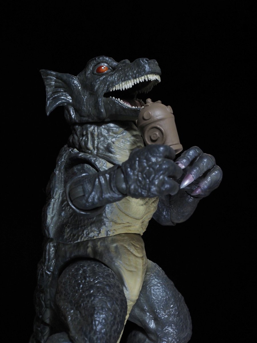 Titanic Creationsのアクションフィギュアシリーズ、今回は大怪獣