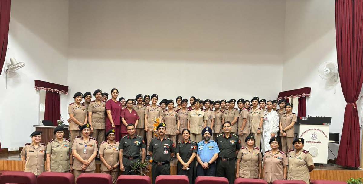 #WesternHealers at #CommandHospital #Chandimandir celebrated #InternationalNursesDay on May 9, 2024, recognizing the invaluable contribution of nurses to the #healthcare profession. Maj Gen Rajesh Verma, MG (Med) @westerncomd_IA, graced the occasion in presence of Brig Mathews