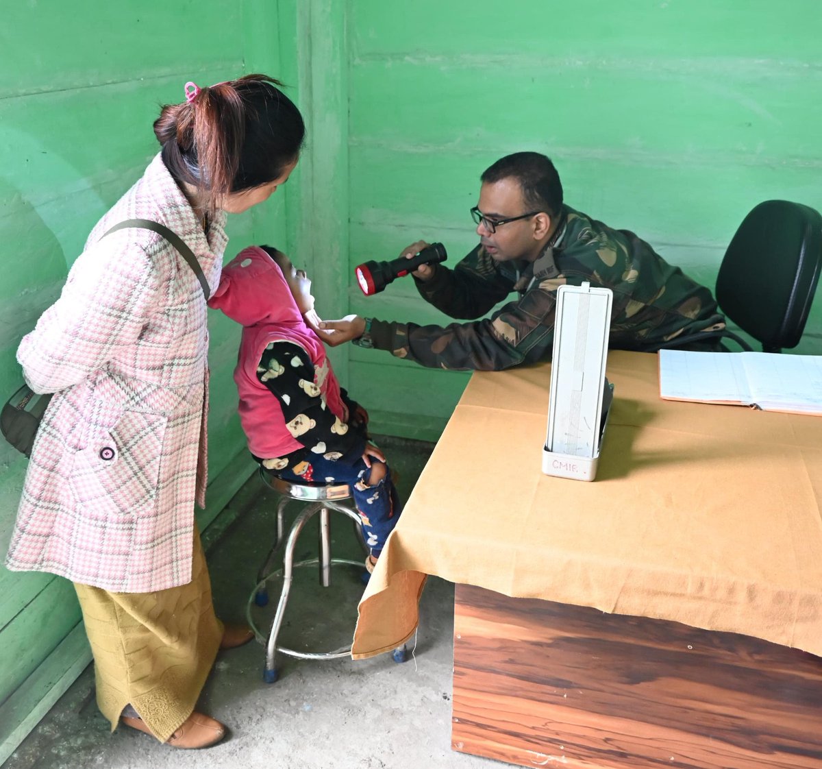 The recently upgraded amenities at Public Health Centre (PHC), Taksing, #ArunachalPradesh under #OperationSadbhavana of #IndianArmy facilitated conduct of a Medical Camp by troops of #SpearCorps. #progressingJK#NashaMuktJK #VeeronKiBhoomi #BadltaJK #Agnipath #Agniveer