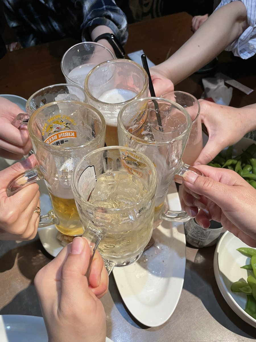 15san4's tweet photo. やっぱ落ち着くね！さくfam🍻
近況語り合うのサイコーだ！
とりあえずU-NEXTじゃなくて
Netflixだよなーってなった。。
FODで大爆笑かっさらうの反則よ🤣 https://t.co/rNd7l3dWqF