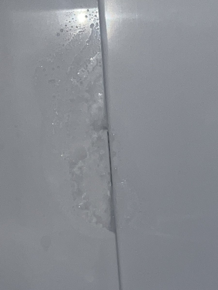 Happy frosting morning in frost free refrigerator 
Frost around vent in Frost free Double door LG refrigerator Today’s condition 
@LGIndia @LGglobal @LGGlobal2 @LGElectronics @jagograhakjago @PiyushGoyal @ConsumerAffairs 
#consumerrights #frostfree #BBR
#frostfree
