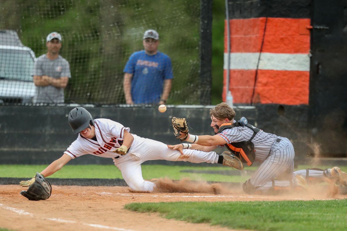 Chilhowie's baseball team is still atop the Hogohegee District and they earned a critical win over Rural Retreat on May 3: heraldcourier.com/sports/high-sc…
