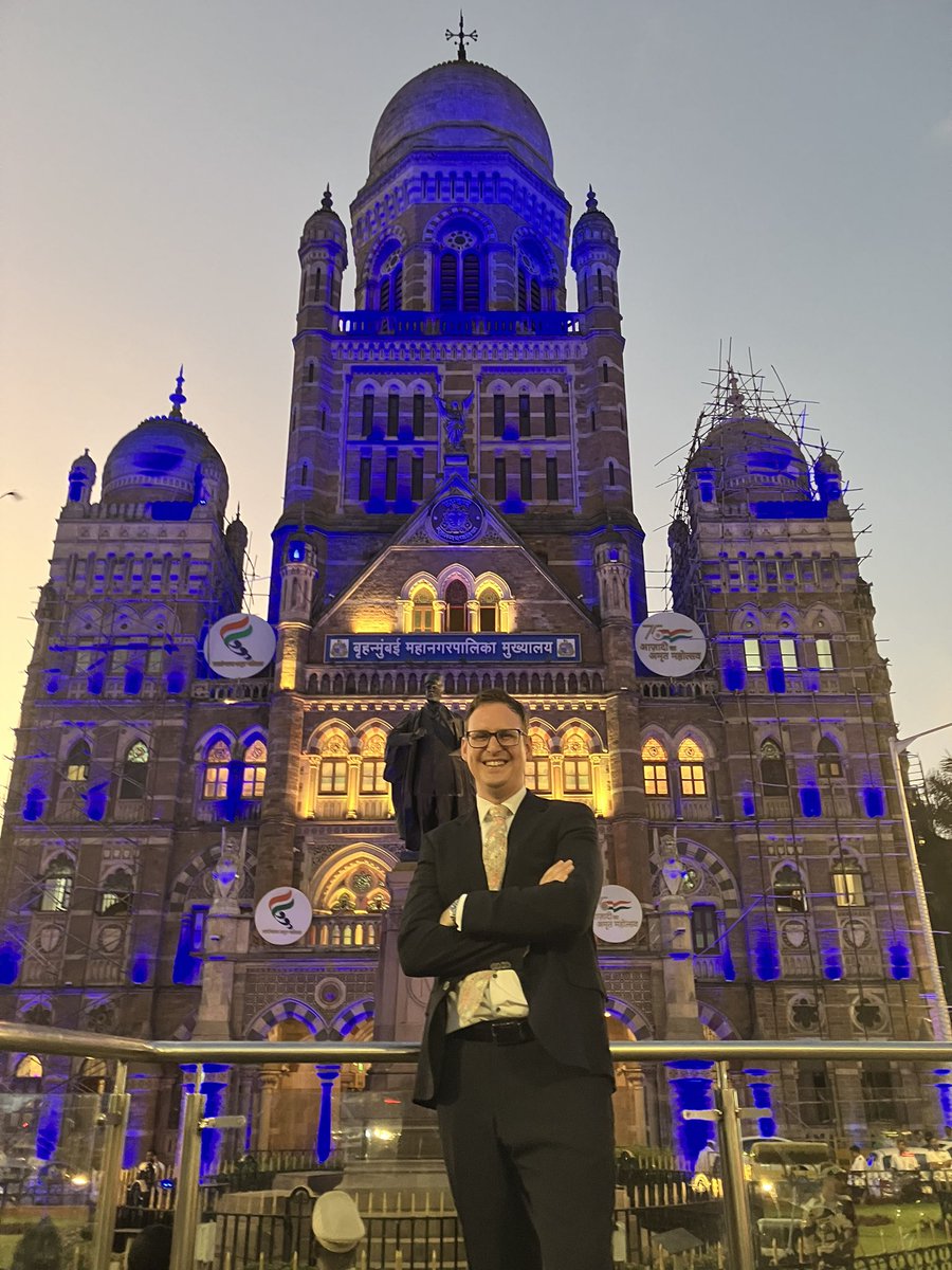 Celebrated #EuropeDay in style, thank you @mybmc and Consulate General of 🇧🇪 for beautifully lighting up Mumbai in the colors of the 🇪🇺 (and 🇸🇪!), marking the strong partnership and friendship between #EU and India #UnitedInDiversity #EuropeDay2024 @EU_in_India @SwedeninMumbai