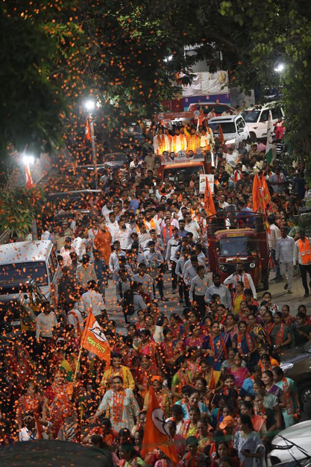 यावेळी जय महाराष्ट्र नगर, पडवळ नगर, आनंद नगर या परिसरातून काढण्यात आलेल्या रॅलीला स्थानिक नागरिकांचा उदंड प्रतिसाद लाभला. जागोजागी फुलांचा वर्षाव करत स्थानिक रहिवाशांनी रॅलीचे भव्य स्वागत केले.