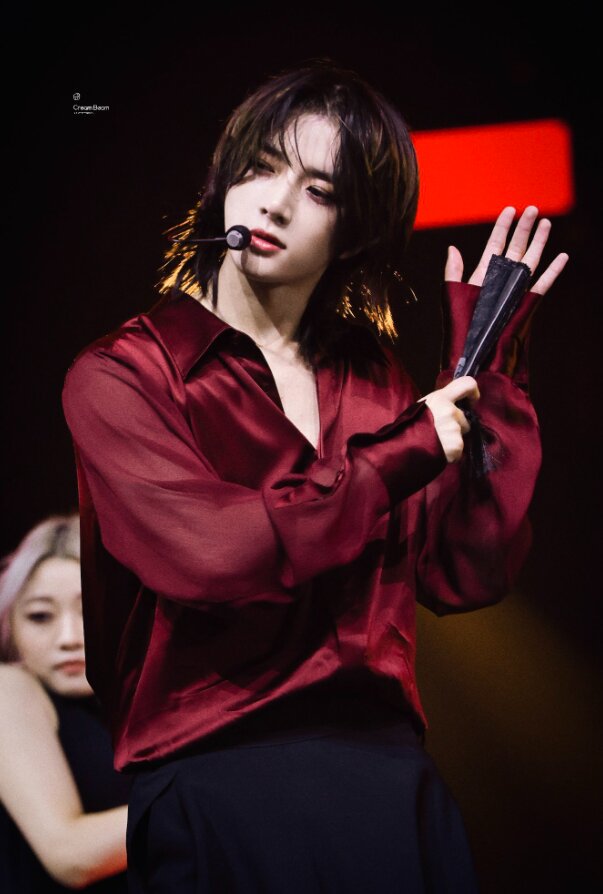 soobniverse's tweet photo. [#taegyu #taegyuau a-z challenge]

W for Wooing the villain (aka, svsss! au) – 💭
wherein, taehyun wakes up to find that he’s been transported into the body of a villain in a novel. the only solution he can think of to stay alive? pledge himself to the protagonist, choi beomgyu! https://t.co/URzFC1hOkZ