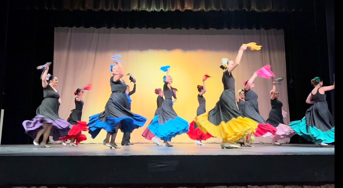 Lorraine Varela (@lvarela_ahs) on Twitter photo Ballet Folklorico de Las Americas 💙❤️💃🏽✨ #LasAmarillas <a href="/BlazerNationAHS/">Americas High School</a> <a href="/Americas_HS/">Nancy Torres</a> #TripleAs2024 <a href="/SocorroISD/">Socorro ISD</a> Ballet Folklorico de Las Americas 💙❤️💃🏽✨ #LasAmarillas <a href="/BlazerNationAHS/">Americas High School</a> <a href="/Americas_HS/">Nancy Torres</a> #TripleAs2024 <a href="/SocorroISD/">Socorro ISD</a>