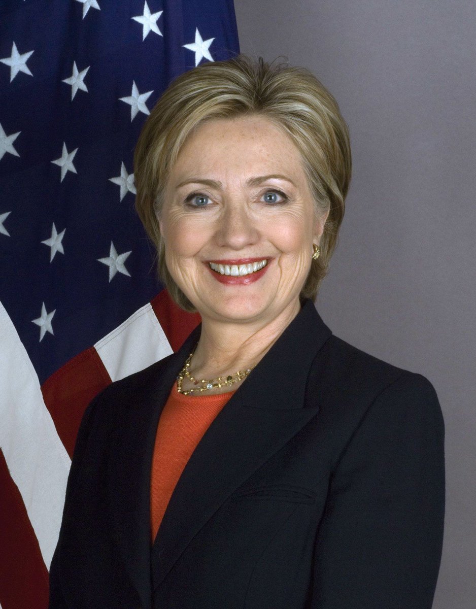 Who thinks Hillary Clinton is the Queen of treason?🙋🏼‍♀️