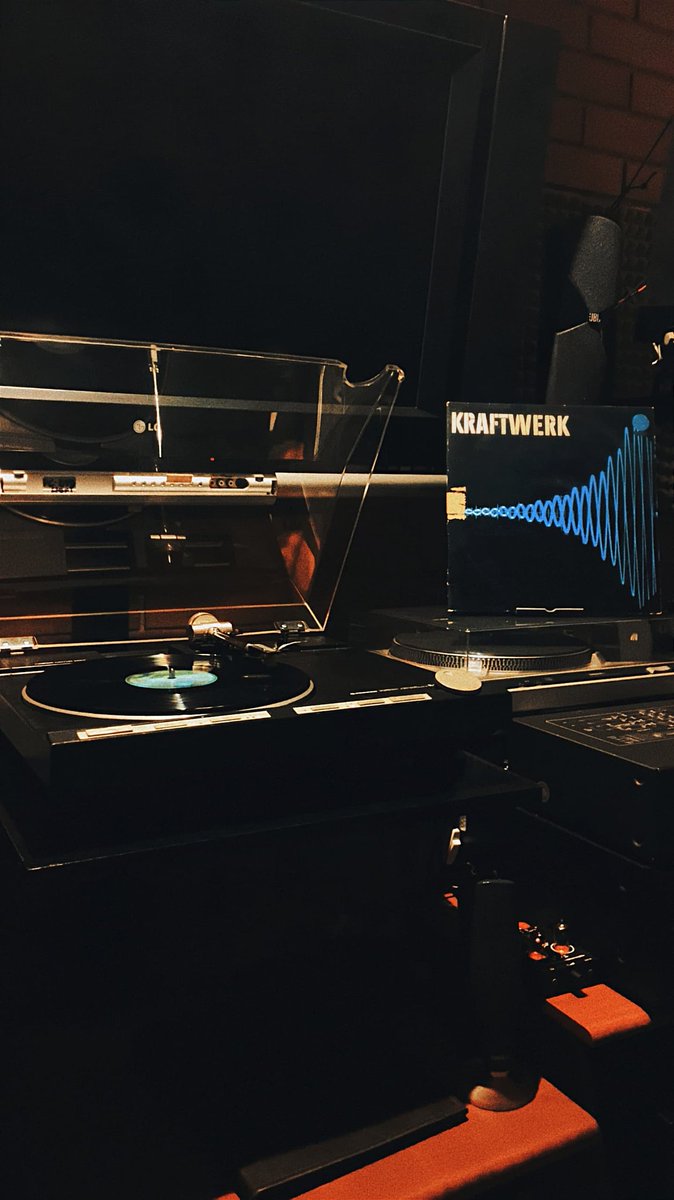#NowPlaying #Kraftwerk #vinyladdict #vinylrecords #vinylcollection #turntable on my #Pioneer PL-L1000 tangential Turntable