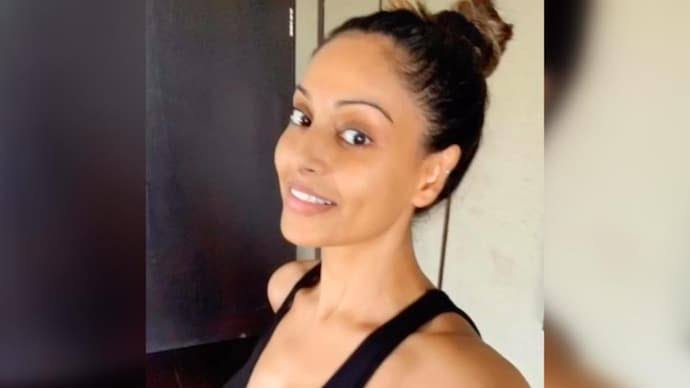 My Queen 👸 @bipsluvurself Maam 'Bipasha Gorgeous basu' A wish u happy Good Morning May this Morning 🌄 Reminds me of how lucky I am to have someone as special as you thank you for being part of my journey ❣️👍 @bipsluvurself 
#bipashabasu 
#GoodMorning 
#Wishes 
@Mariyajeskodiy1