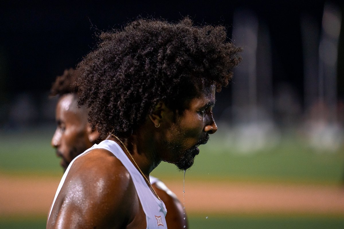 Men's 10,000-meter Final 🤘 Haftu Knight scores 3️⃣ team points with his 6th-place finish in the 10K with a time of 29:45.81 🤘 #FloKnows x #HookEm