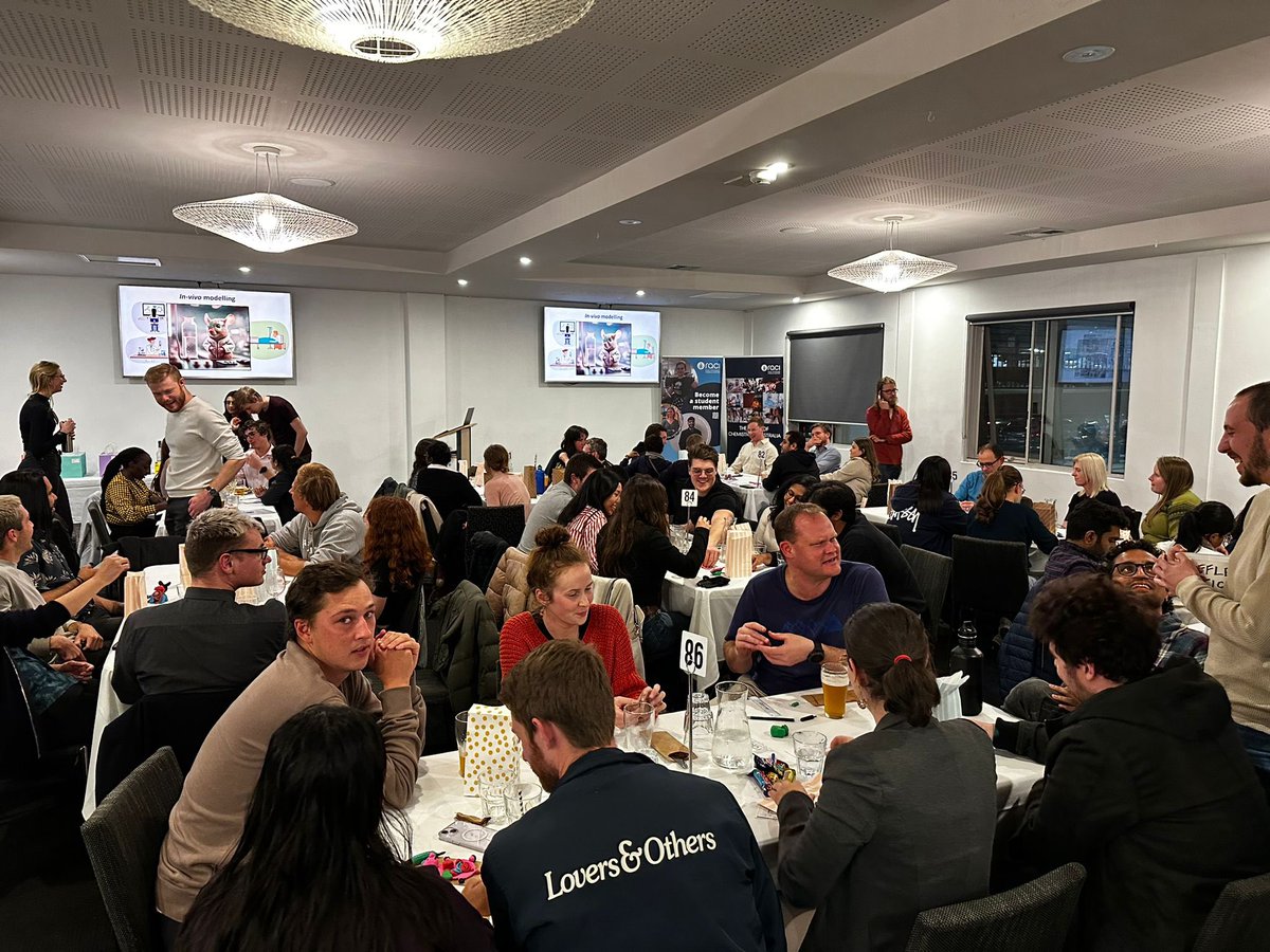 We had a full house for our 2024 Pub Quiz last week 🎉 congratulations to all the winners and thank you to all those that came out! See you again next year! #OzChem #phdlife #pubquiz
