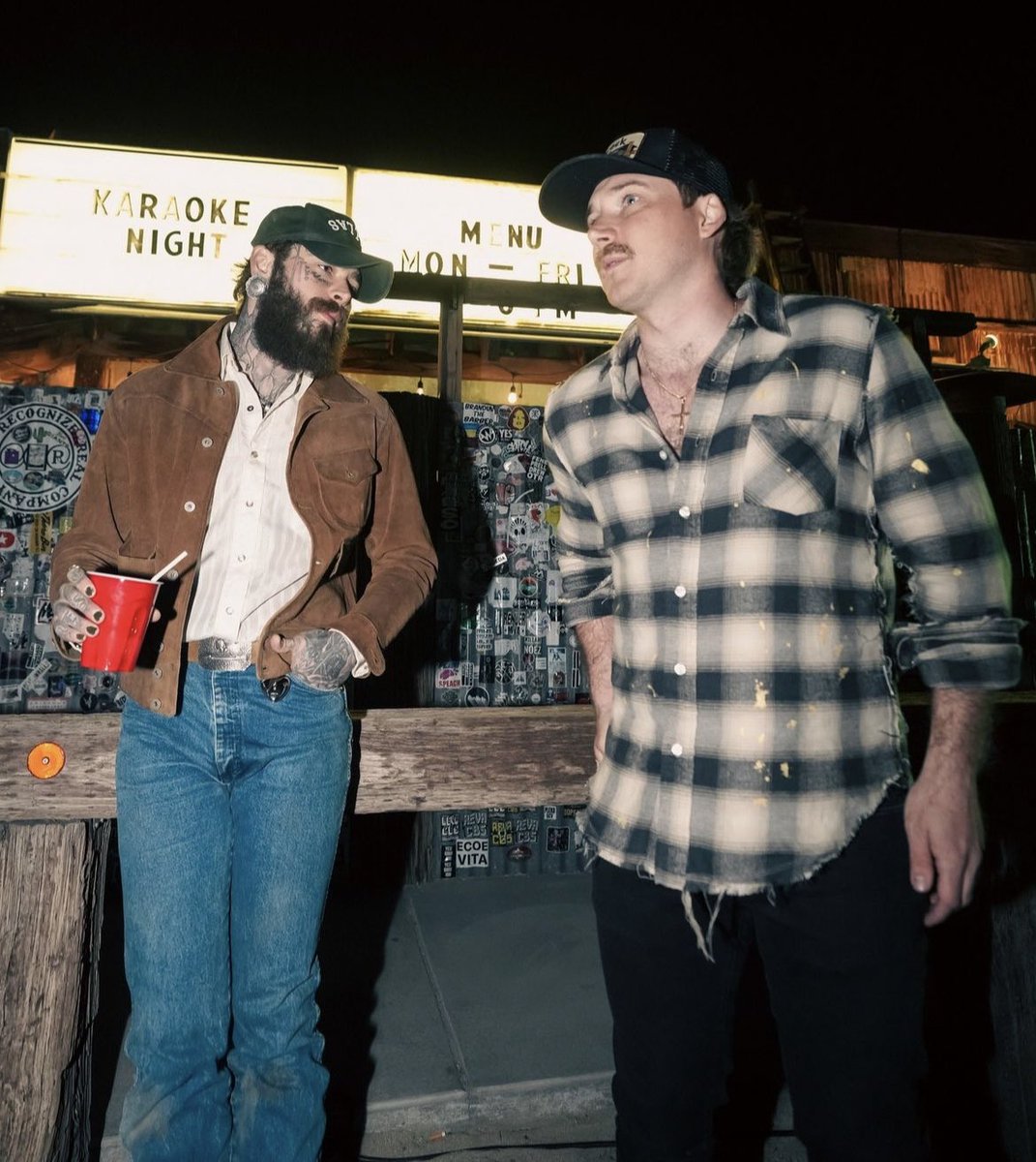 ThePostyCrew's tweet image. Post Malone never misses #Ihadsomehelp