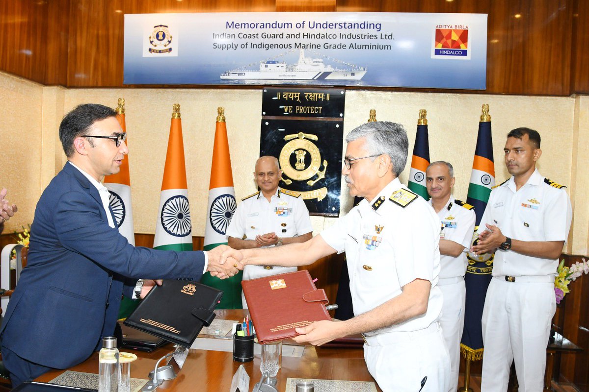 Breaking barriers! 🚀 on 09 May 24, we inked an important partnership #MoU with #Hindalco Industries, fueling our mission for self-reliance in shipbuilding. Through this MoU, Hindalco will facilitate supply of indigenous Aluminum to Indian public/ private shipyards for