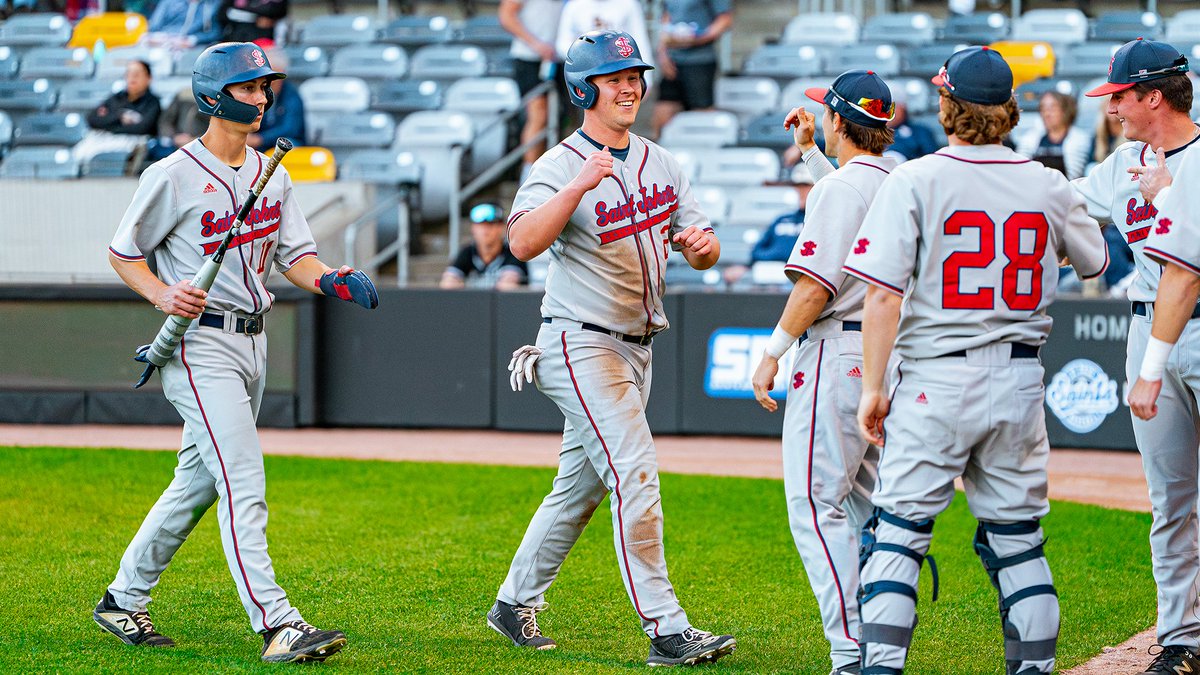 Third-seeded @SJU_Baseball built a 7-0 lead but second-seeded Bethel scored 17-straight runs to hand the Johnnies a 17-7 defeat in eight innings in the first day of the MIAC Tournament on Thursday night at CHS Field.

RECAP: gojohnnies.com/news/2024/5/10…

#GoJohnnies