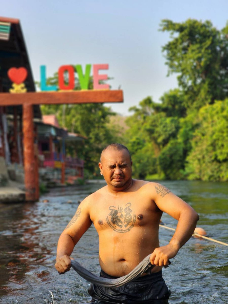 ในน้ำก็น่าสนนะครับ คงได้ฟีลดี