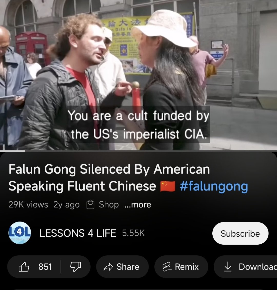 New sub-type in the ''foreigner stuns locals with fluent Chinese'' genre just dropped